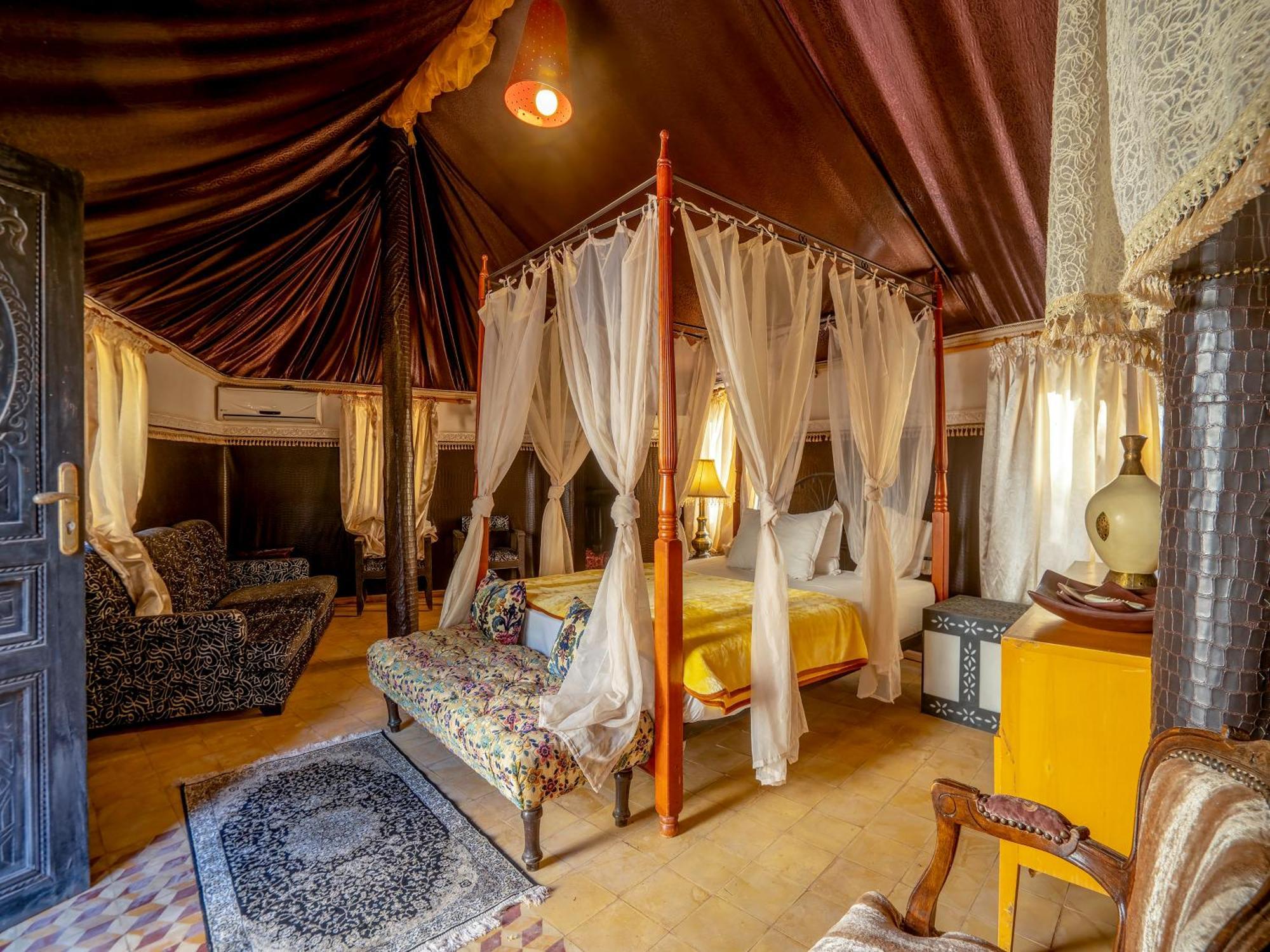 Riad Cle De Sol El Jem'a Ghemat Exterior foto